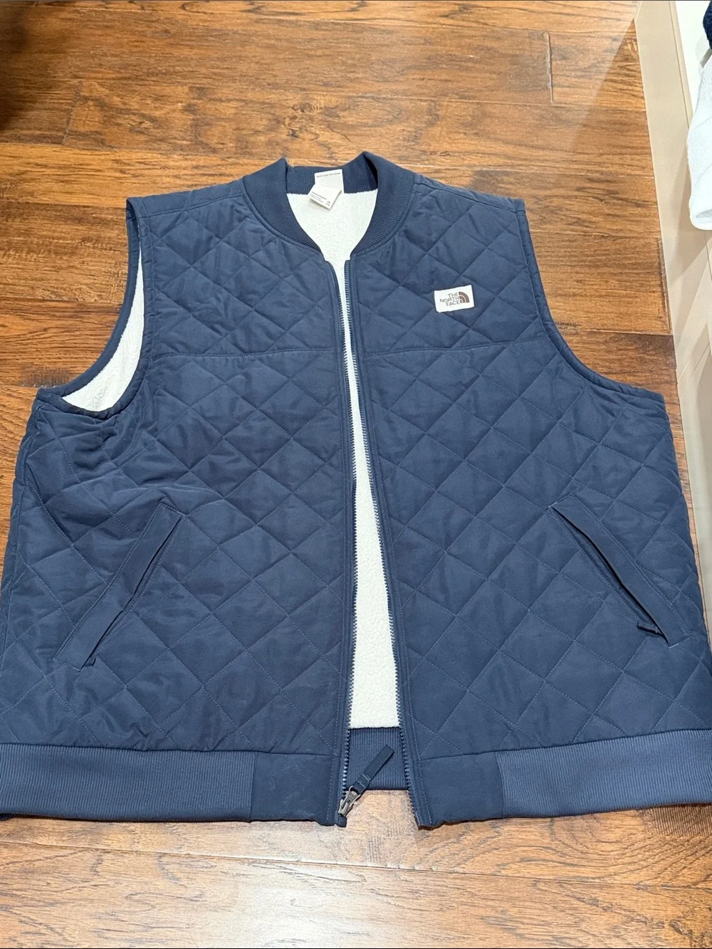 The North Face Men's Navy Diamond-Quilted Vest